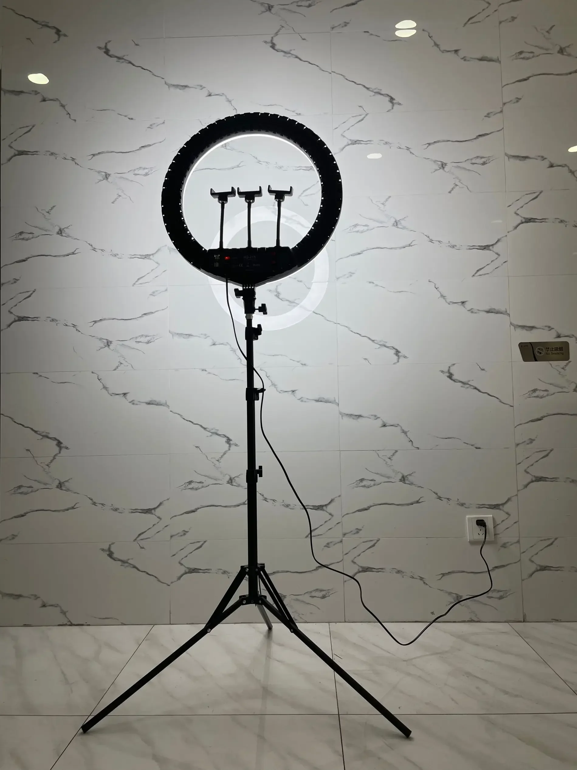 HQ-21n 21インチLEDリングライト撮影ランプセット、 - Photography Lighting Lamp のレビューと価格